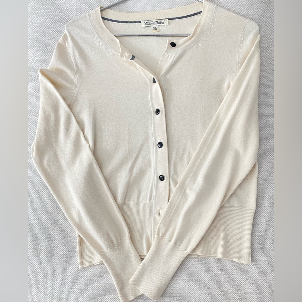 Banana Republic Cotton and Silk cardigan